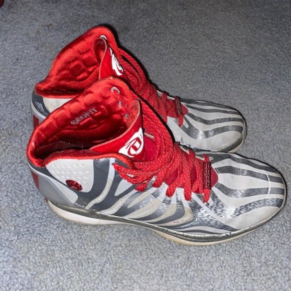 Derrick Rose's 4.5 - Picture 4 of 5